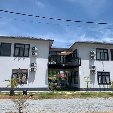 Homestay White Tokma Pantai Puteri Malacca Екстер'єр фото